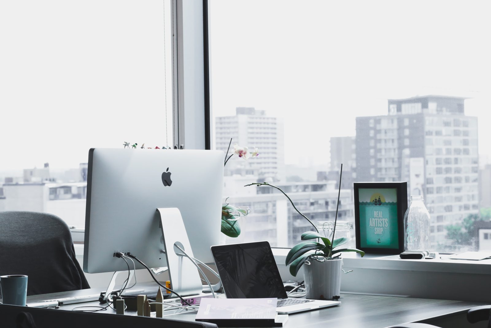 Utilising AI for Adaptive Assessments in E-Learning