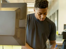 Cultivating Critical Thinking through Online Courses